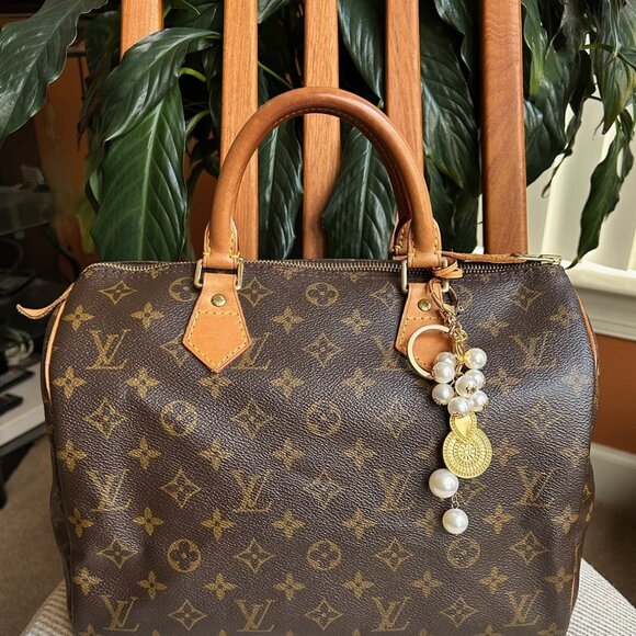 New PEARL and MATTE GOLD Bag Charm - Picture 2 of 7